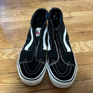 Worn Twice Black Vans SK8-Hi VR3 Sneakers